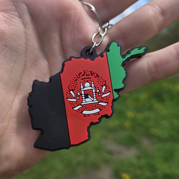 Keychains From Around The World - Picture 7 of 11
